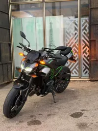 Kawasaki Z900 2025