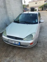 Ford Focus 4 portes 2001 Focus 4 portes