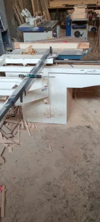 Machine minuiserie