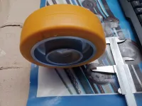 Roue gerbeur transpalette