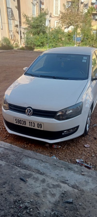 voitures-volkswagen-polo-2013-team-mouzaia-blida-algerie