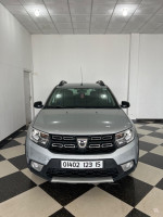 voitures-dacia-sandero-stepway-2023-fifteen-azazga-tizi-ouzou-algerie