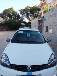 voitures-renault-clio-campus-2013-bye-skikda-algerie