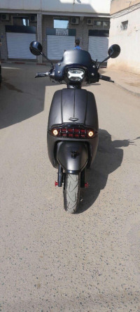 motos-et-scooters-victoria-vms-2024-alger-centre-algerie