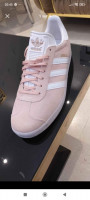 basquettes-adidas-gazelle-rose-baraki-alger-algerie