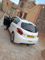 voitures-peugeot-208-2016-allure-facelift-bechar-algerie