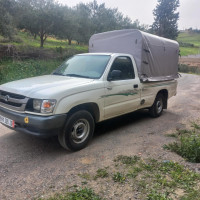 voitures-toyota-hilux-2005-bouira-algerie