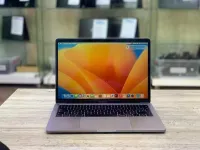 MACBOOK pro 2017 i7 2.5 ghz 13.3 