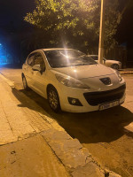 voitures-peugeot-207-2012-es-senia-oran-algerie