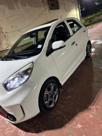 voitures-kia-picanto-2016-sportline-annaba-algerie