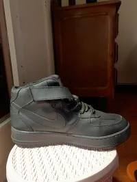 basket air force montante neuf 100% état 10/10 pointure 41 