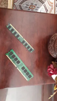 2 ram 2gb ddr 2  etat 10/10 