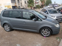 voitures-volkswagen-touran-2004-constantine-algerie