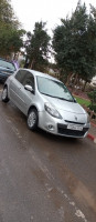 voitures-renault-clio-3-2011-night-and-day-dar-el-beida-alger-algerie