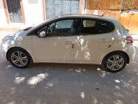 voitures-peugeot-208-2014-allure-ain-beida-oum-el-bouaghi-algerie