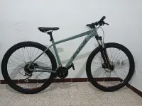 Vélo VTT FUJI Nevada Usa Taille L Roue 29 Frein Disque Hydraulique semi rigide pièce Acera Neuf 