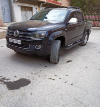 voitures-volkswagen-amarok-2015-oum-el-bouaghi-algerie