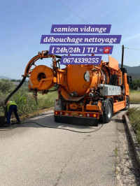 nettoyage-jardinage-camion-debouchage-vidange-blida-algerie