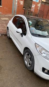 سيارة-صغيرة-peugeot-207-2012-allure-بئر-توتة-الجزائر