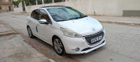 voitures-peugeot-208-2013-allure-mdaourach-souk-ahras-algerie