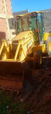 Komatsu wb93r Ritro chargeur 2009