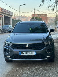 voitures-volkswagen-t-roc-2022-laiv-plous-larbatache-boumerdes-algerie