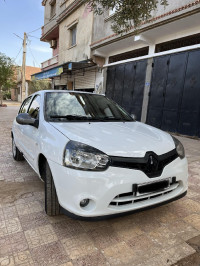 voitures-renault-clio-campus-2014-bye-oran-algerie