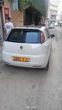 سيارات-fiat-grande-punto-2011-lounge-باتنة-الجزائر
