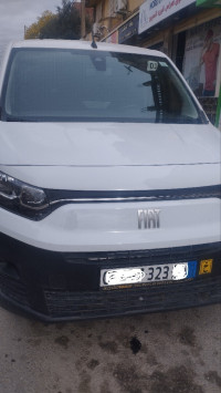 voitures-fiat-doblo-2023-guelma-algerie