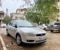 voitures-ford-focus-5-portes-2010-ghia-dar-el-beida-alger-algerie