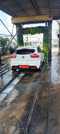 voitures-kia-rio-5-portes-2014-blida-algerie