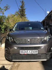 voitures-peugeot-rifter-2023-allur-ouled-el-alleug-blida-algerie