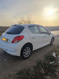 voitures-peugeot-207-2012-setif-algerie