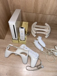 une console Nintendo Wii flashé en excellent état