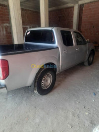 voitures-nissan-navara-2015-elegance-4x2-ain-el-turck-oran-algerie