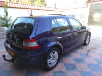 moyenne-berline-volkswagen-golf-4-2002-attatba-tipaza-algerie