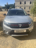 voitures-dacia-sandero-2017-stepway-djidioua-relizane-algerie