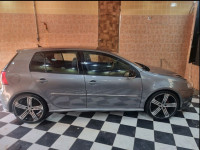 voitures-volkswagen-golf-5-2008-alger-centre-algerie