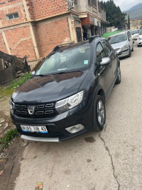 voitures-dacia-sandero-2018-stepway-privilege-grarem-gouga-mila-algerie