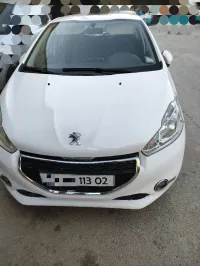 Peugeot 208 2013 Fennec