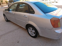 voitures-chevrolet-optra-4-portes-2011-laghouat-algerie