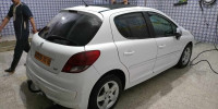 voitures-peugeot-207-2011-allure-jijel-algerie