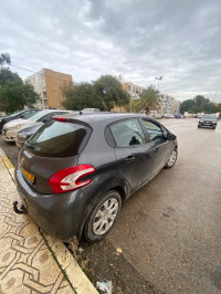 voitures-peugeot-208-2013-boumerdes-algerie