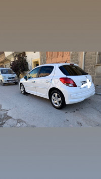 voitures-peugeot-207-2012-allure-kais-khenchela-algerie