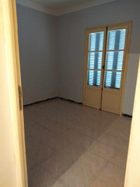 appartement-location-f3-alger-dar-el-beida-algerie