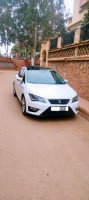 utilitaire-seat-leon-2017-linea-r-oran-algerie