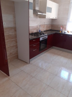 appartement-location-f4-alger-mahelma-algerie