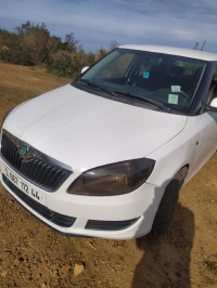 voitures-skoda-fabia-2012-el-attaf-ain-defla-algerie