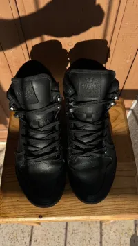 Boots supra 
