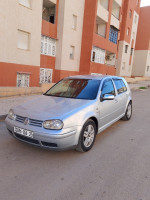 voitures-volkswagen-golf-4-2001-constantine-algerie